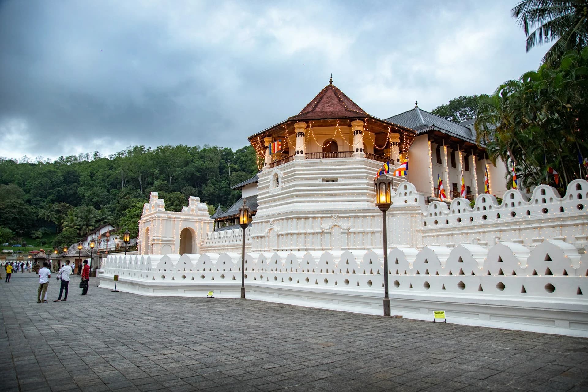 Temple of the Sacred Tooth Relic beside Kandy Lake, Sri Lanka